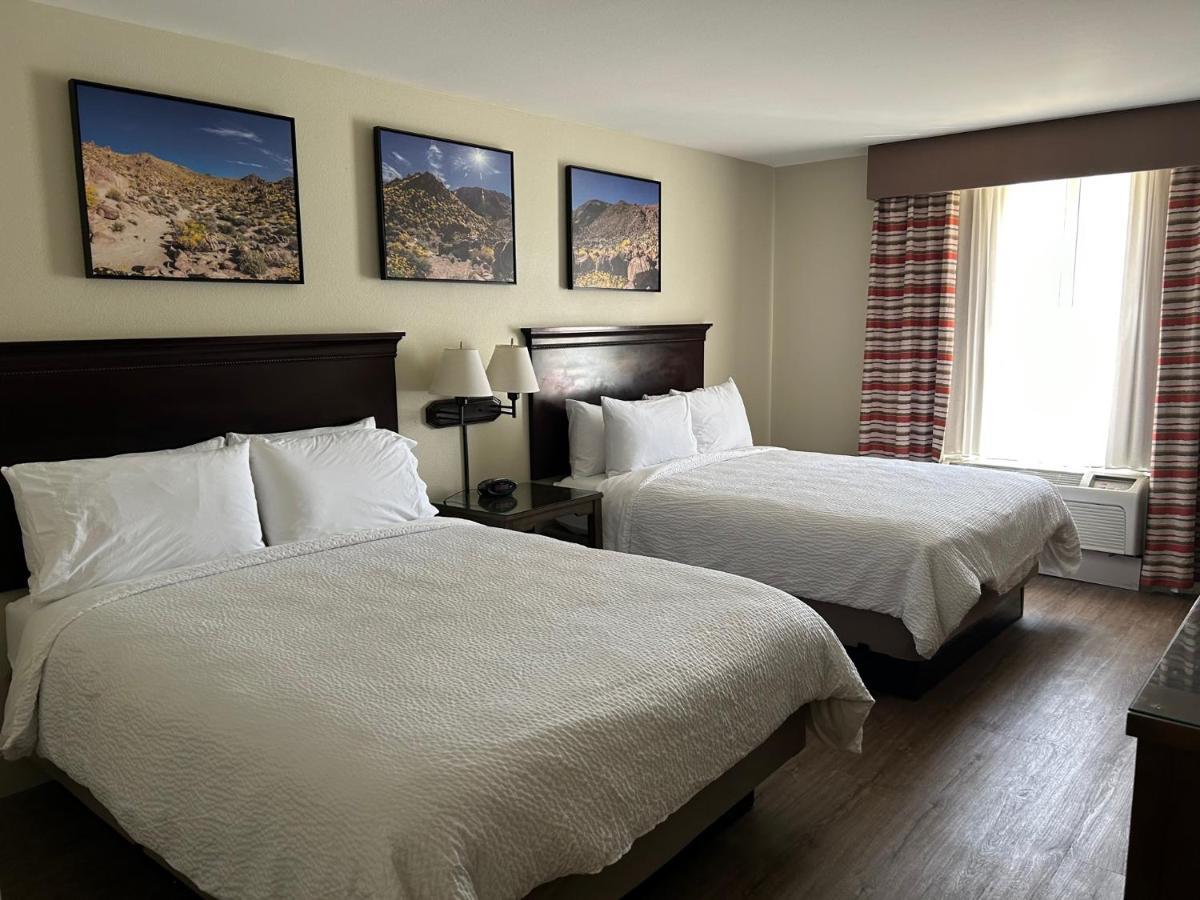 Holiday Inn & Suites - Barstow By Ihg Exterior foto